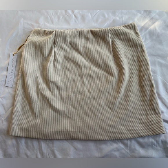 House of Harlow 1960 Cream Corduroy Mini Skirt Medium - Picture 3 of 9